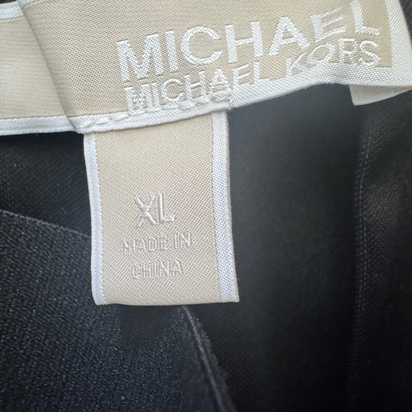 Michael Kors Elegant Black Leather Pencil Skirt - Picture 3 of 8